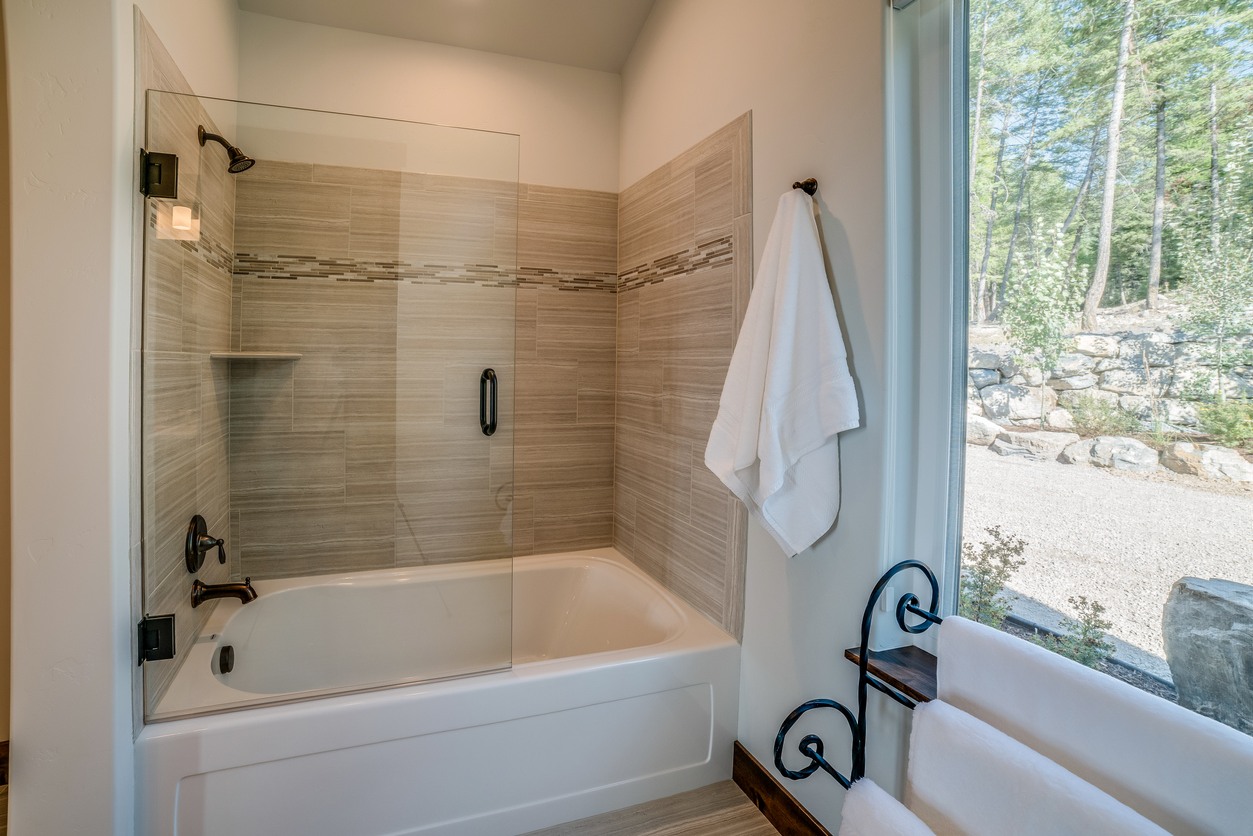 Shower & Tub Installation in Burnt Ranch